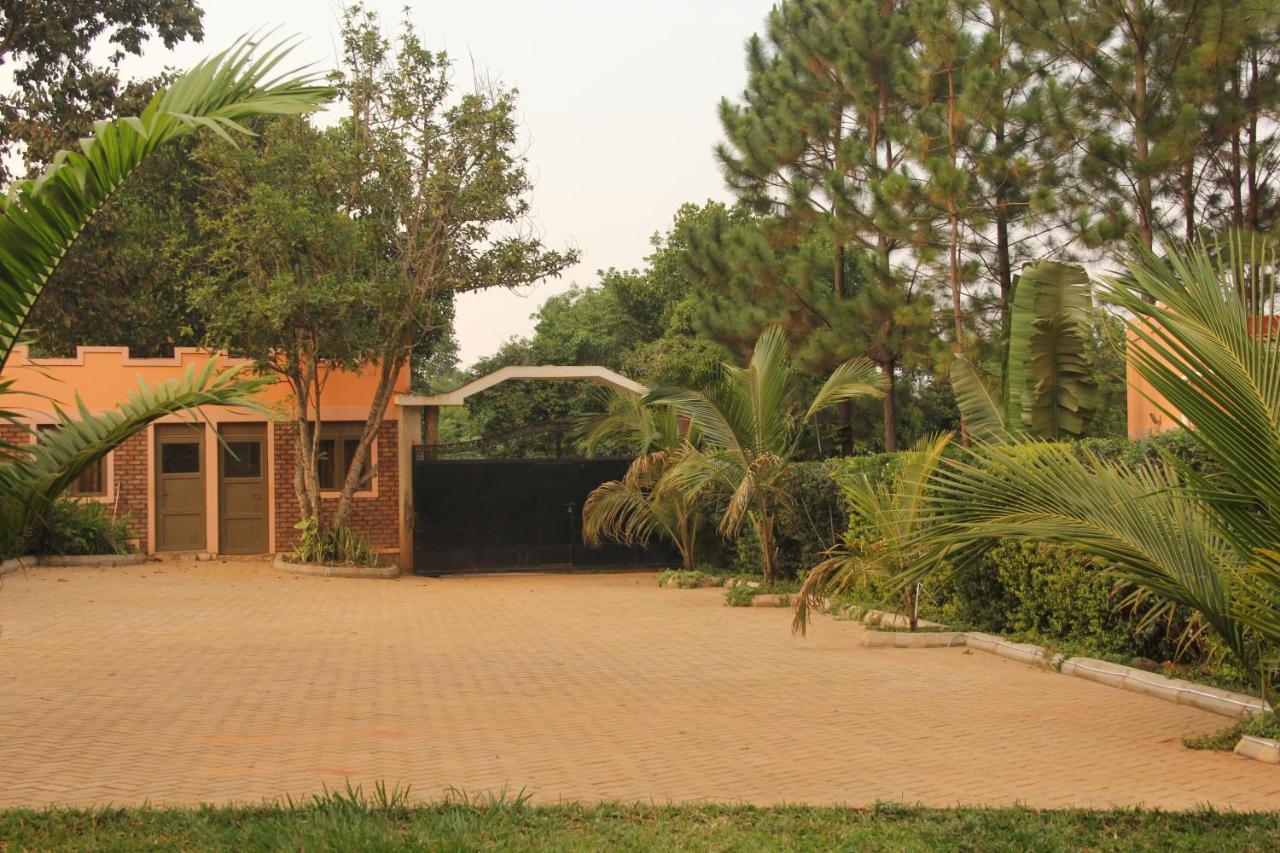 Masindi Saltek Forest Cottages מראה חיצוני תמונה