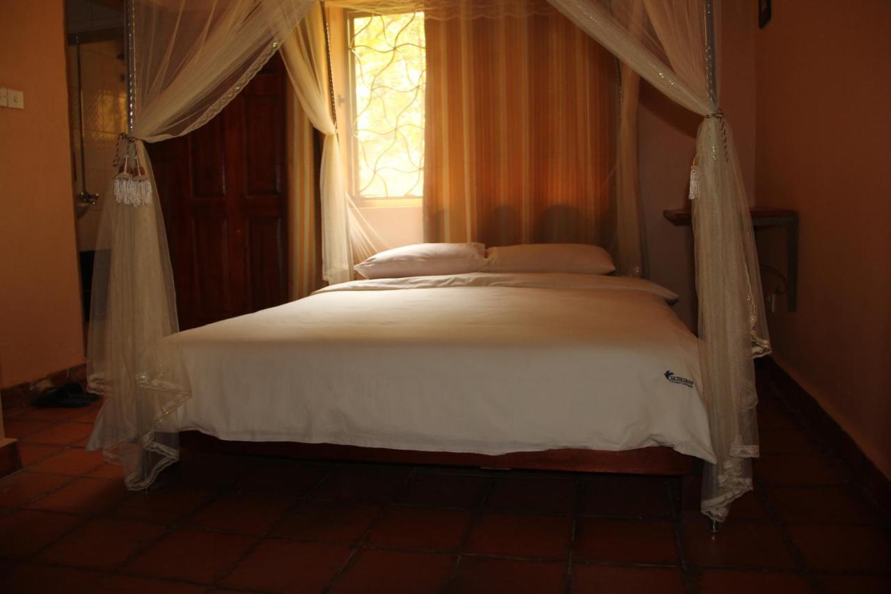Masindi Saltek Forest Cottages מראה חיצוני תמונה